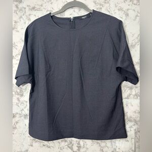 G2000 Navy Short-Sleeve Boxy Blouse Sz 36 EUC.       53